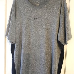 Under armour tshirt size 2xl